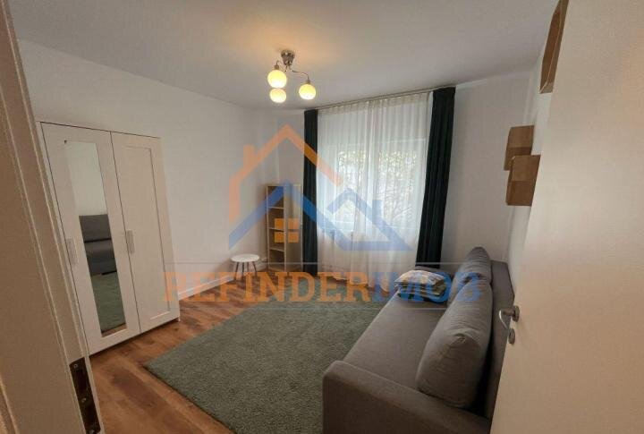 Nerva Traian, apartament de vanzare cu 3 camere, 2 grupuri sanitare.