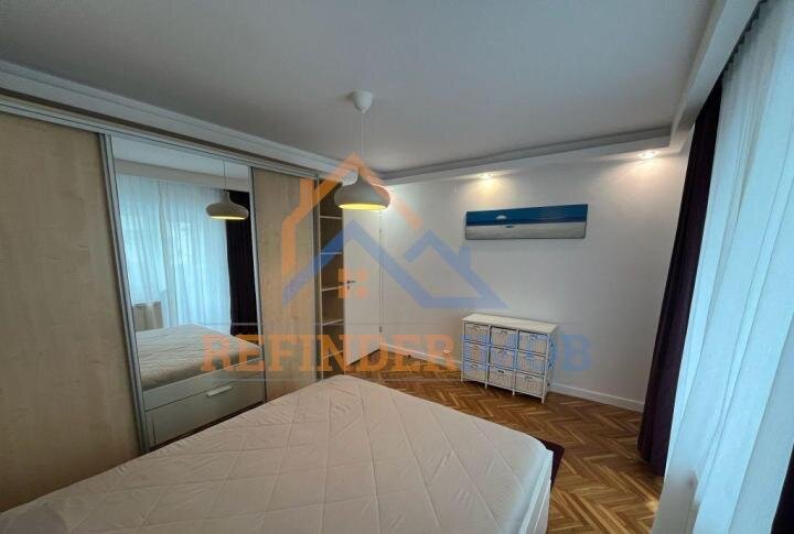 Nerva Traian, apartament de vanzare cu 3 camere, 2 grupuri sanitare.